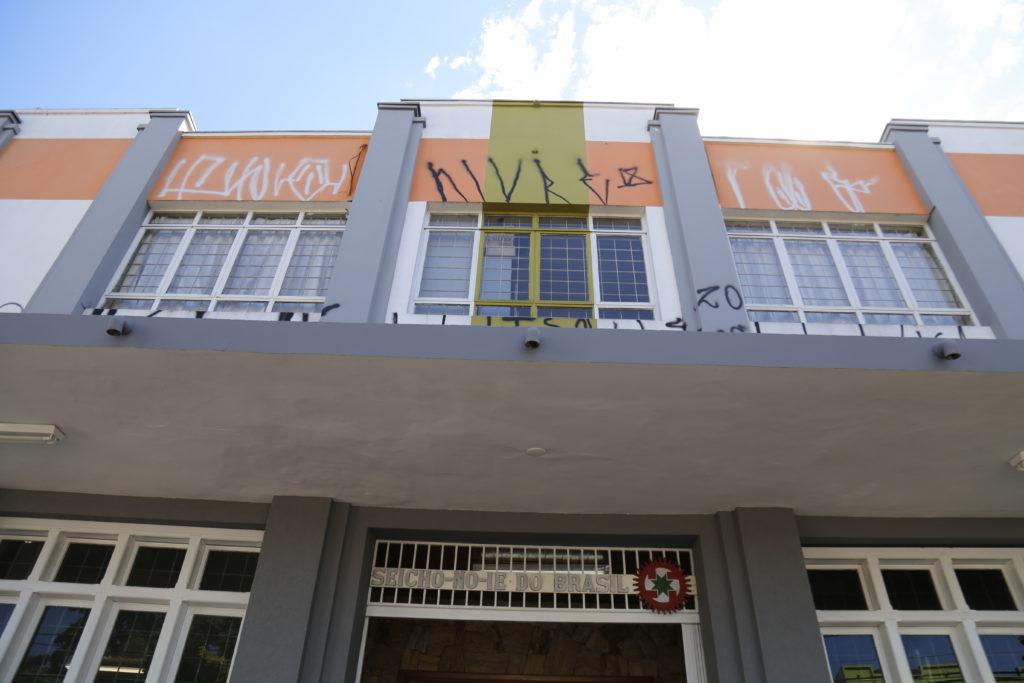 Vizinhos de bares alternativos reclamam de 'onda de pichação' na região da Orla Ferroviária