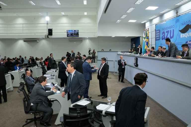Câmara da Capital aprova reajuste e salário do prefeito pode chegar a R$ 35 mil